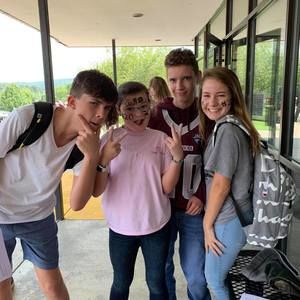 Meet your Posher, Benjamin